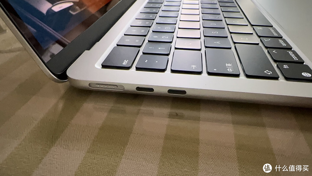 高三高考毕业后，想买个苹果MacBook电脑？可能他们不一定适合你