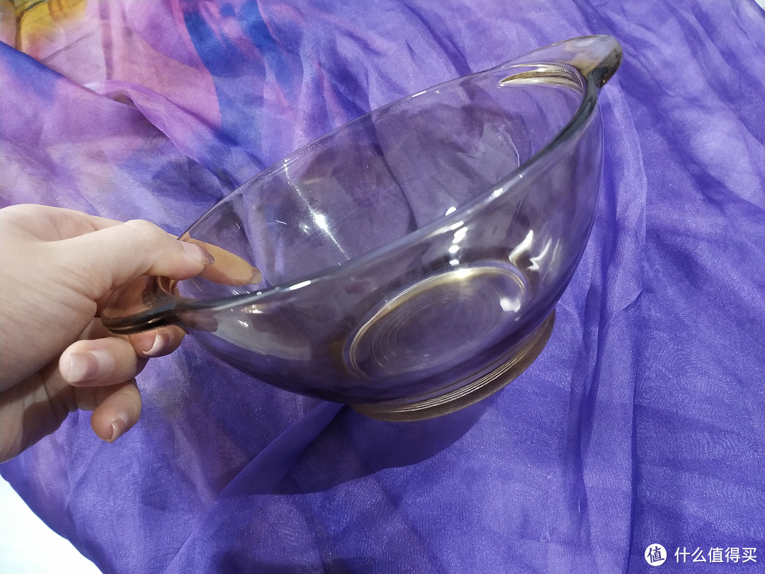 和大家分享一个日常超级好用的玻璃碗吧，这种玻璃碗我一口气买了十多个。