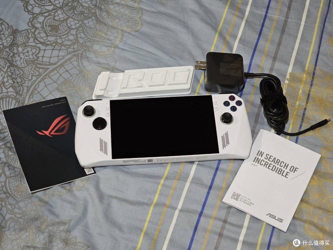第一时间开箱华硕掌机以及更换 SSD