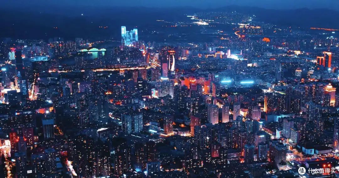 这条风光与人文皆封神的火车线路,反正我是无法拒绝
