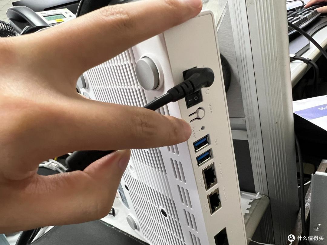 0基础也能刷OP 威联通Qhora-301W双万兆WiFi6路由刷机教程
