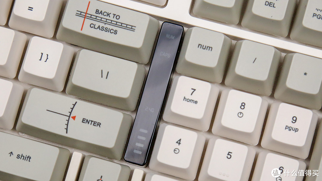 Lofree洛斐BLOCK小方三模机械键盘评测：复古风格，极简设计