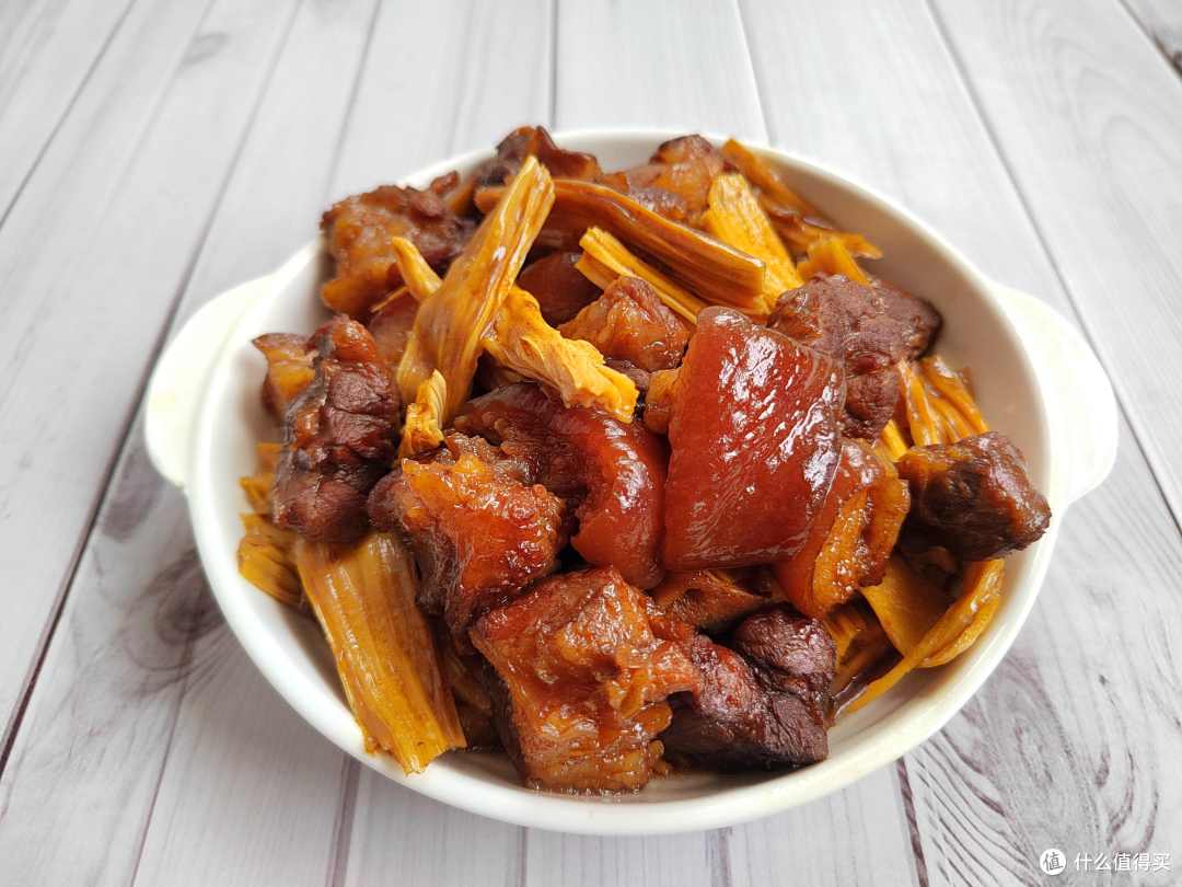 母子3人的节日午餐，1荤2素，在朋友圈火了，妈妈：回娘家吃饭吧