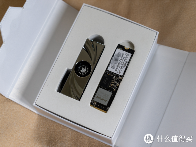 这波超速了,影驰HOF EX 50 2TB PCIe5.0固态硬盘测评