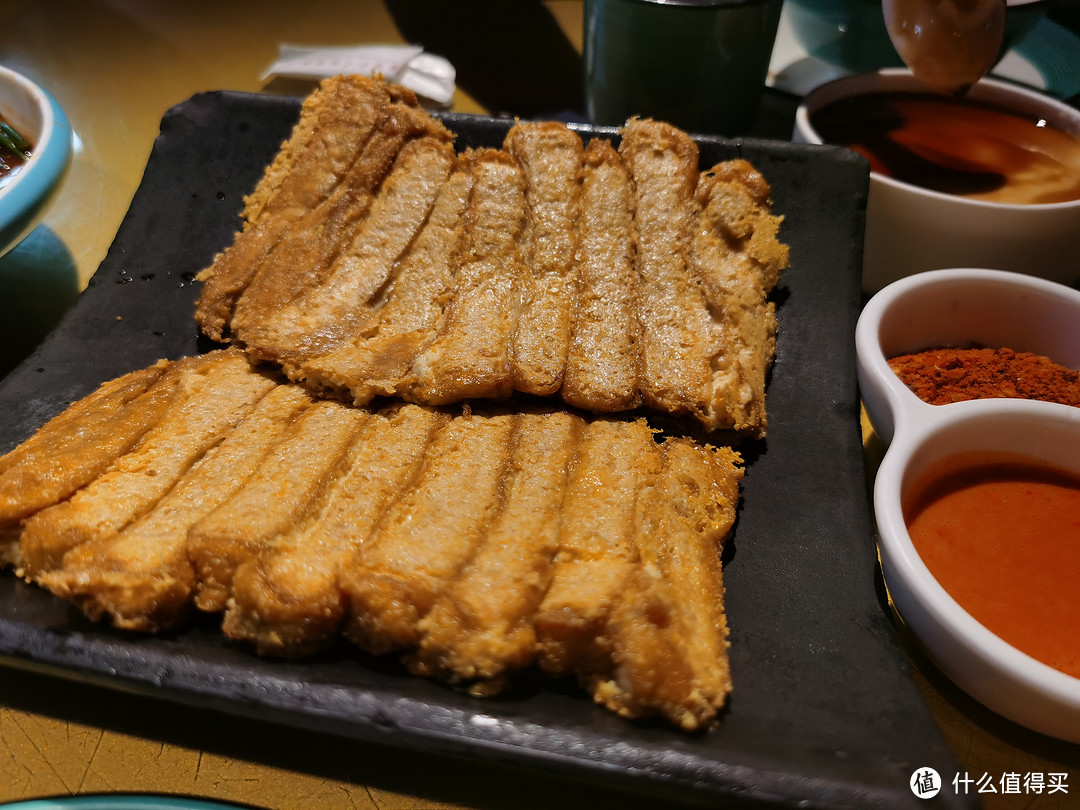 七步香豆腐文化餐馆，臭豆腐和平时吃的不一样，黑糖豆花值得一个大写加粗的推荐