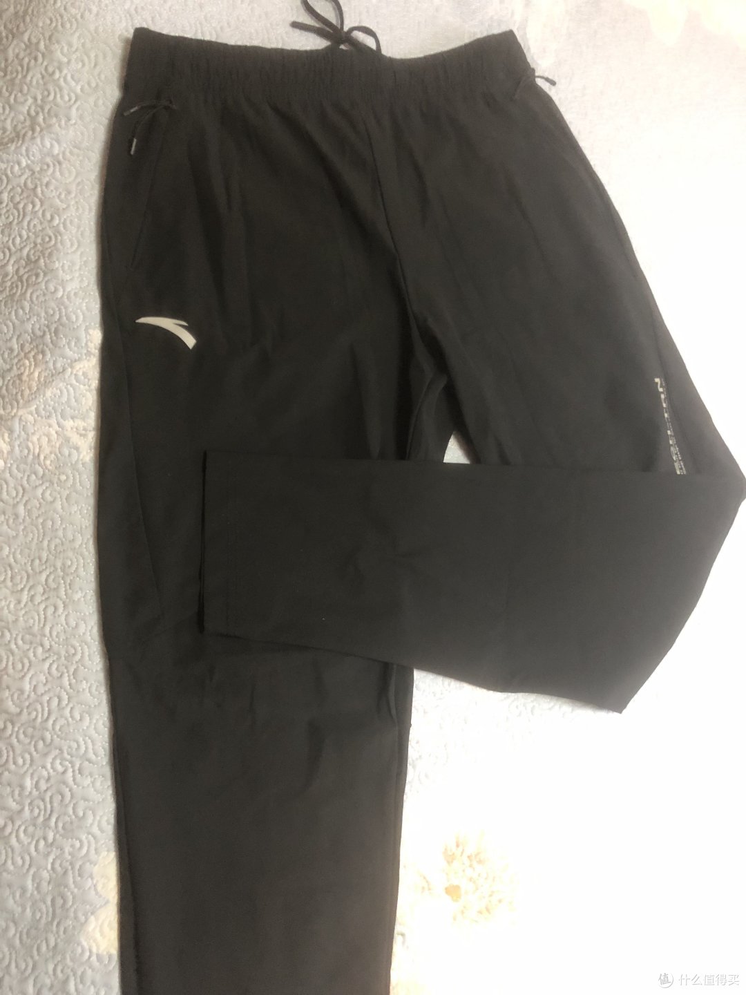 小腿部分收的特别狠，瘦身效果明显，但是小腿粗的人可能有点不舒服