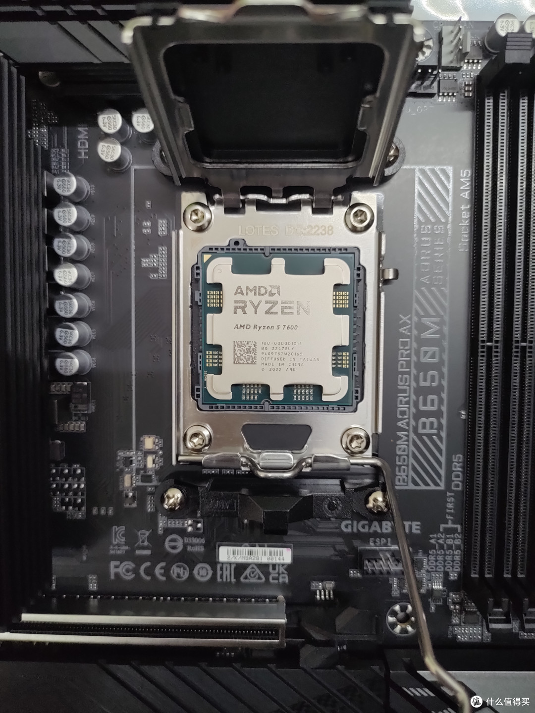 安装CPU