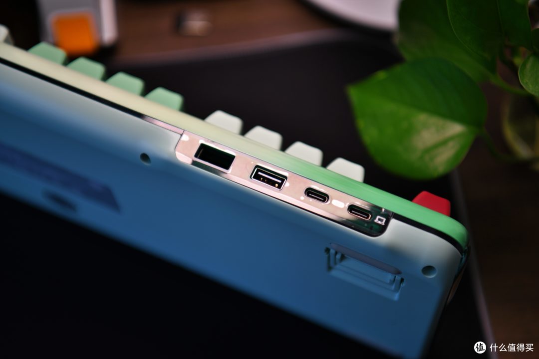 极致设计,带液晶屏的键盘:珂芝Z98凯华知冬轴机械键盘体验