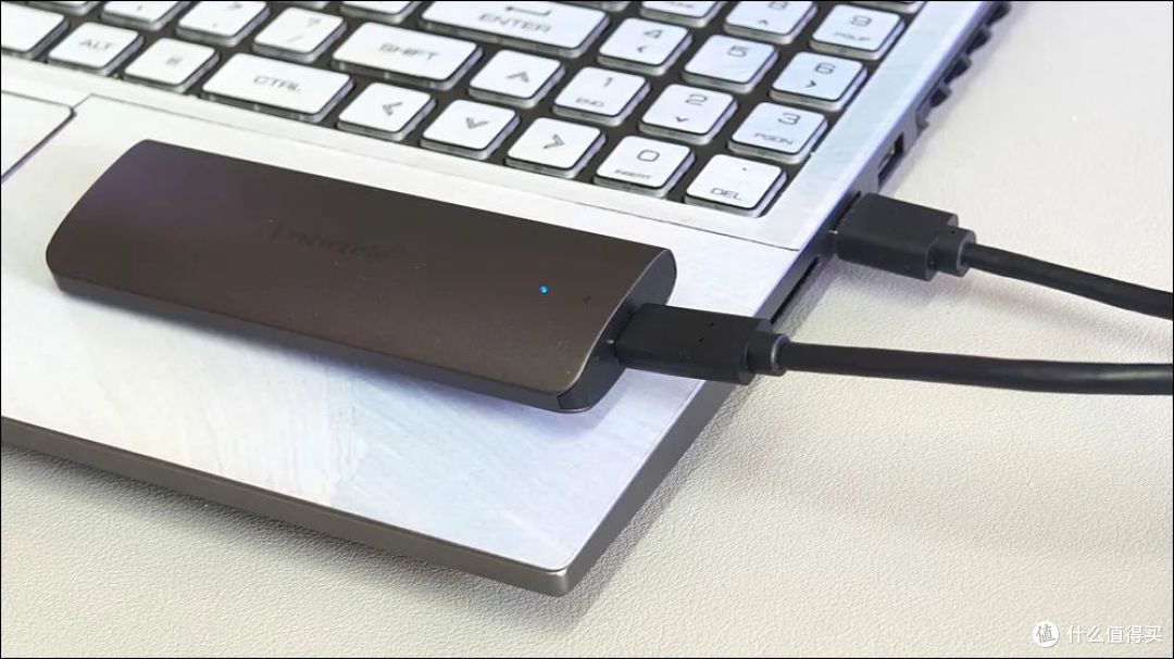 免工具快拆 文件1GB/s秒传！lemorele乐来乐SD1L硬盘盒评测