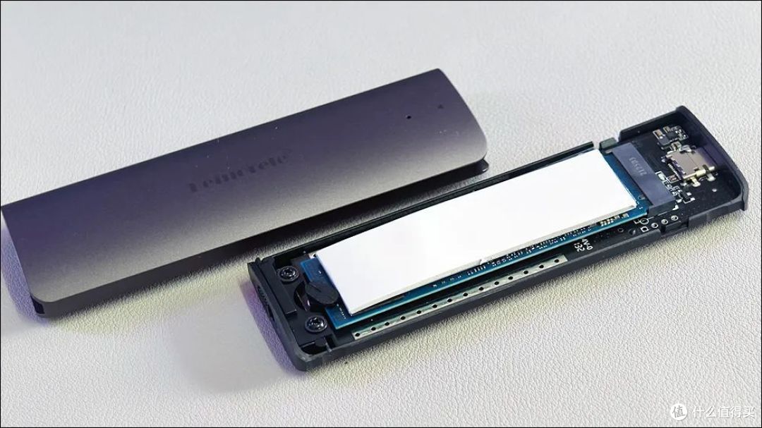 免工具快拆 文件1GB/s秒传！lemorele乐来乐SD1L硬盘盒评测