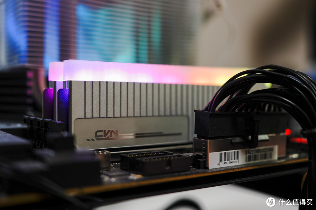 高颜值RGB灯+超频7600MHz丨七彩虹CVN银翼DDR5内存评测+超频作业