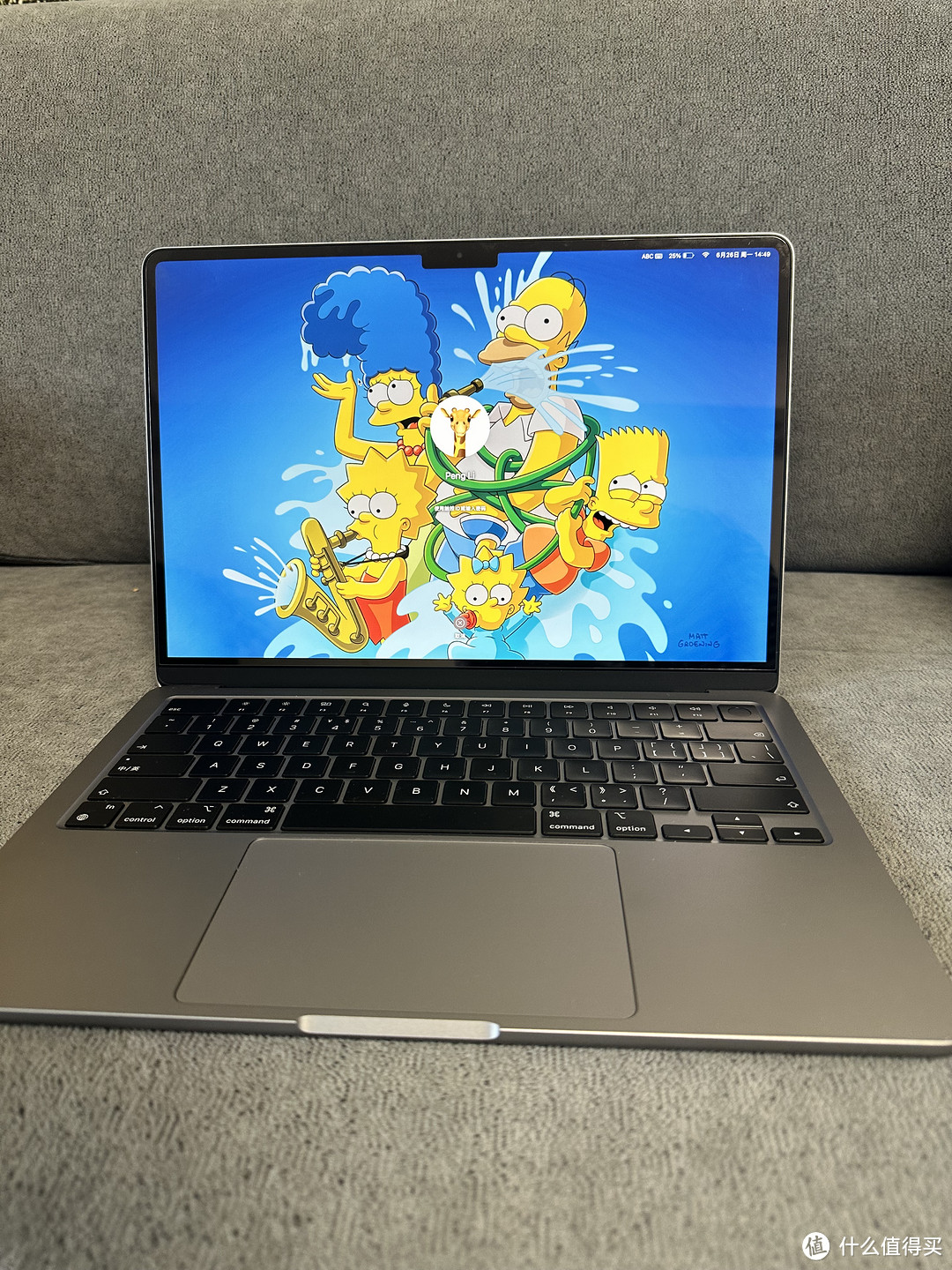 苹果推出了15寸MacBook air，最后还是选择了13寸