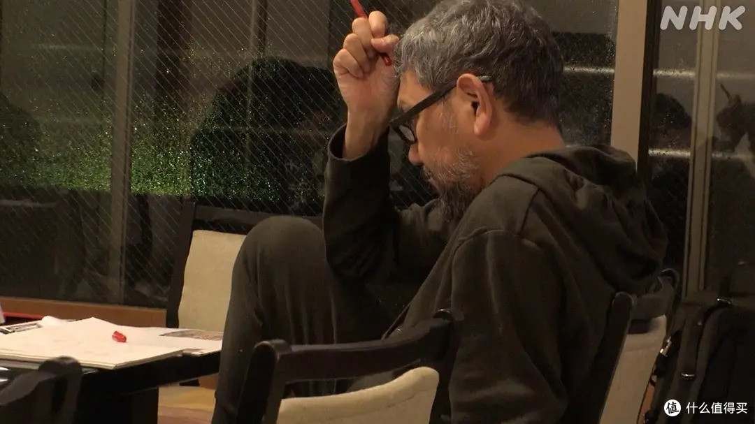 这一切很自然地在这部被庵野秀明本人审核过的记录片中呈现出来.