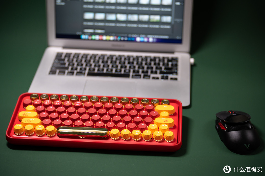 这么红火喜庆的键盘还是第一次用！雷柏ralemo Pre 5 多模无线机械键盘
