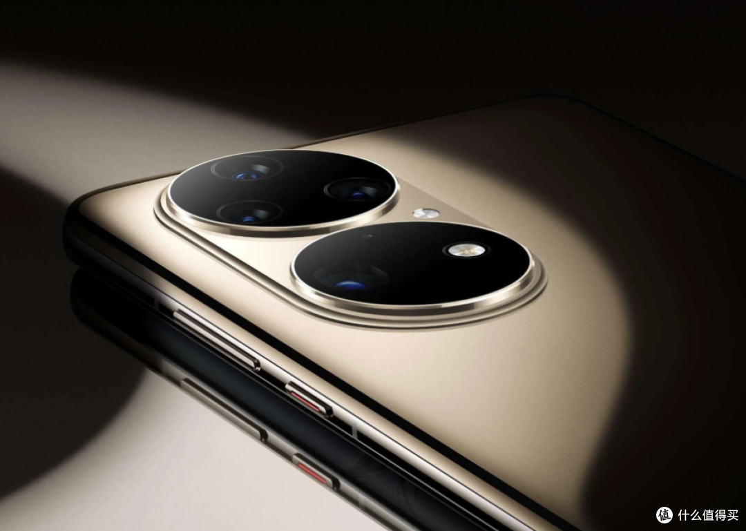 华为机皇"五折"开卖,从5988元跌到3329元:200倍变焦 ip68_安卓手机