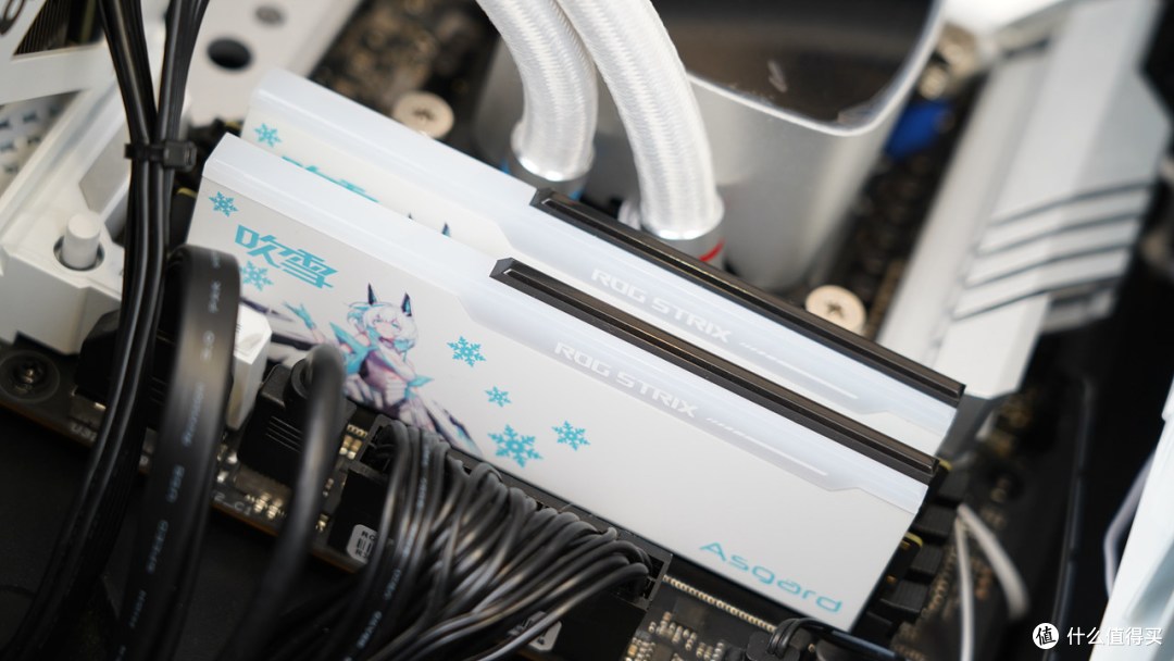 专为发烧友打造的高定内存条,阿斯加特吹雪联名款DDR5体验分享