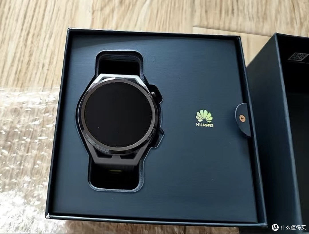 华为Watch 4智能手表:性能、数据准确与外观的完美融合