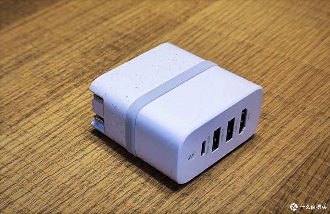 【维P测评】X电站 Cyberize One 玲珑坞多功能适配器 - 移动硬盘充电器拓展坞 小巧多能
