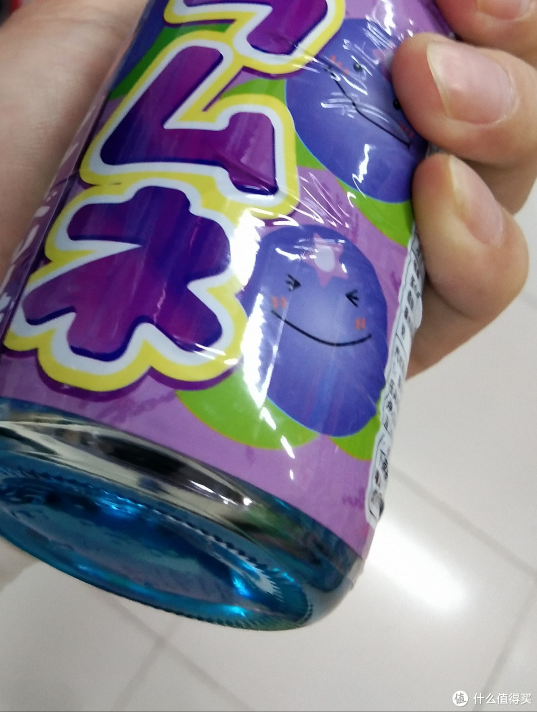 这款日本进口的波子汽水非常好喝！并且是蓝色的！小孩子尤其喜欢！