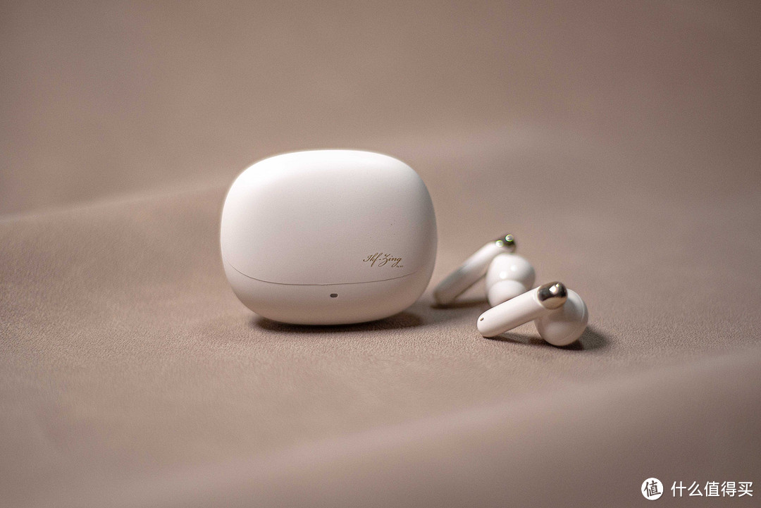 iKF Zing实测体验丨新品降噪真无线蓝牙耳机丨高颜值300元级别适合音乐/游戏耳机推荐