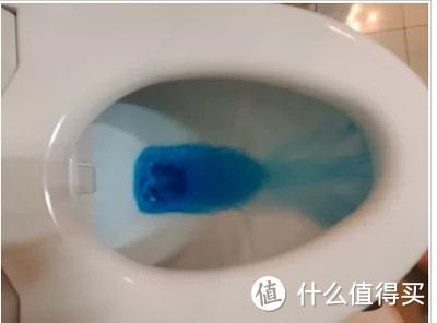 蓝泡泡马桶清洁剂：实用、便捷的清清洁剂