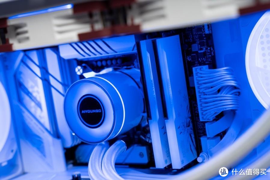 高颜值装机选这款内存条选对了,阿斯加特 吹雪联名 DDR5 6800 初体验