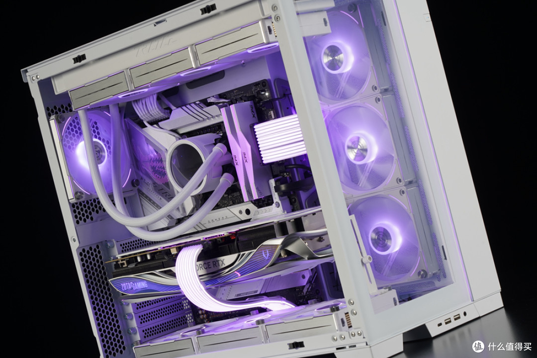 联力包豪斯 O11D EVO机箱＋ROG Z790吹雪+索泰 RTX4080 AMP打造的白色海景房主机