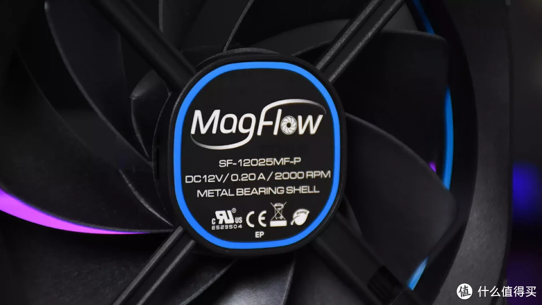 海韵MagFlow 1225 PWM风扇：磁吸拼接，安装走线更方便