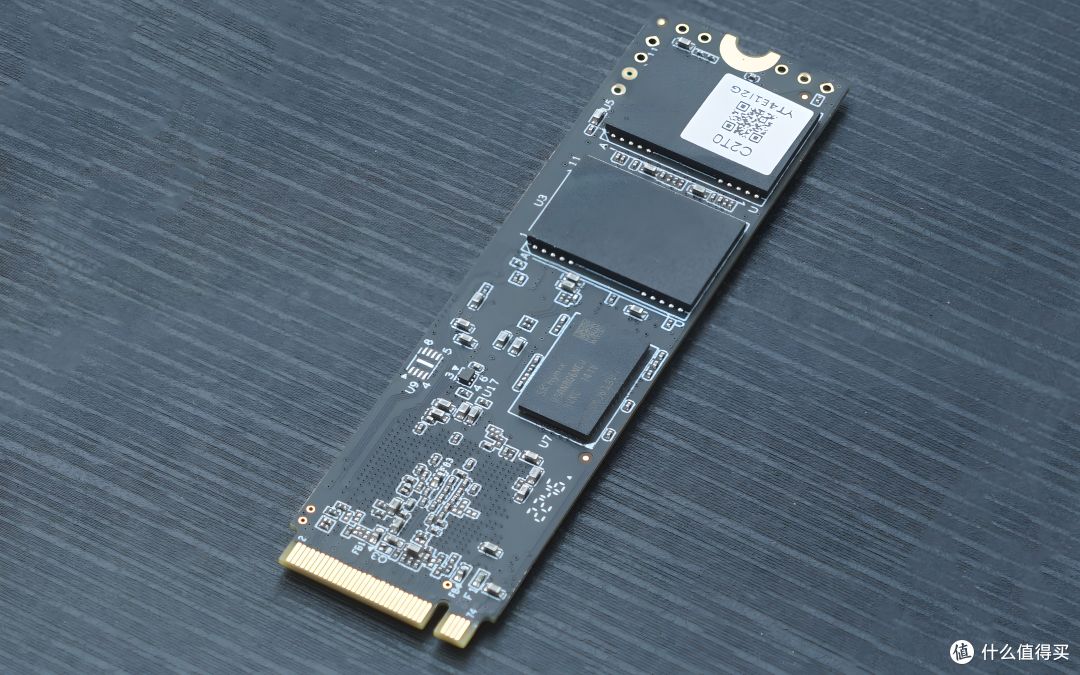 朗科NV7000 2TB固态硬盘:大容量与高性能并存,实测超出预期!