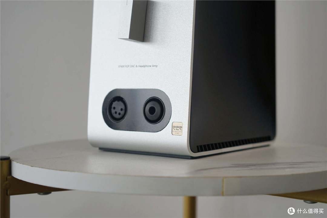 包豪斯轻奢风,桌面解码耳放新高度:HIFIMAN EF600解码耳放一体机