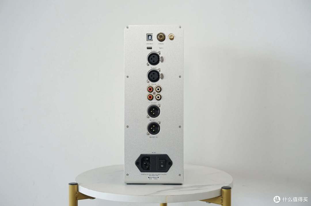 包豪斯轻奢风,桌面解码耳放新高度:HIFIMAN EF600解码耳放一体机