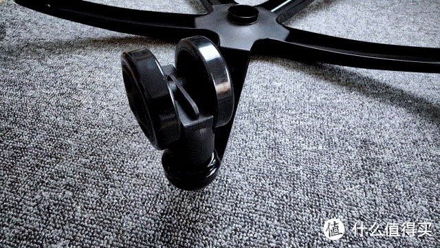 变体精灵灵动系列电竞椅评测：首创3D悬浮技术，卓越的舒适性！