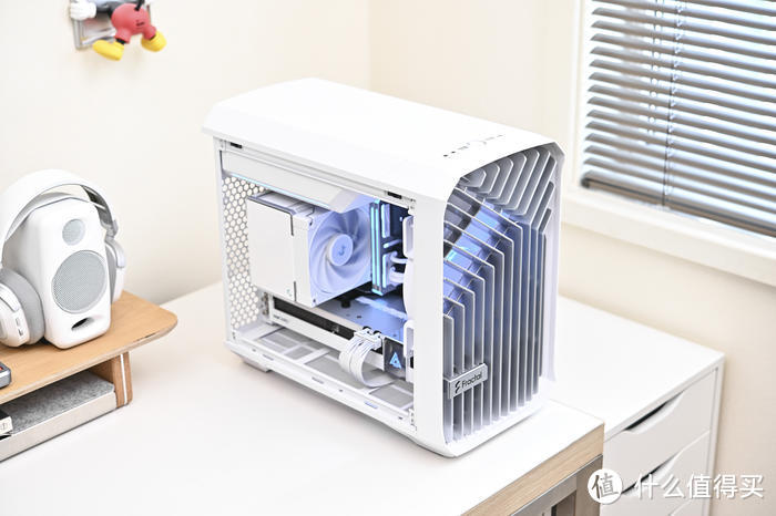 用蓝戟A750装台白色风冷ITX——ROG B760I+分形工艺Torrent Nano RGB装机展示