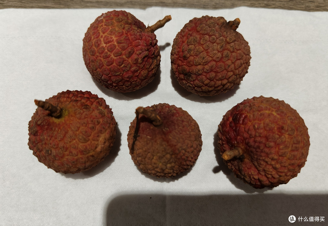 冰冻荔枝可解暑,荔枝吃出优质蛋白,挑选需谨慎,胆小敏感值友注意避让!