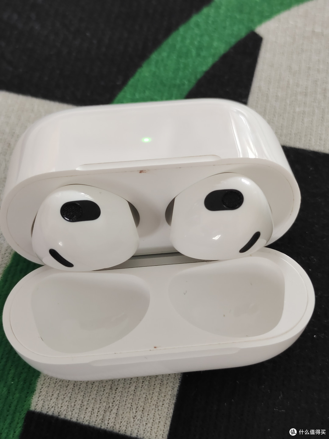 作为一款数码产品控怎么能没有一台AirPods呢?
