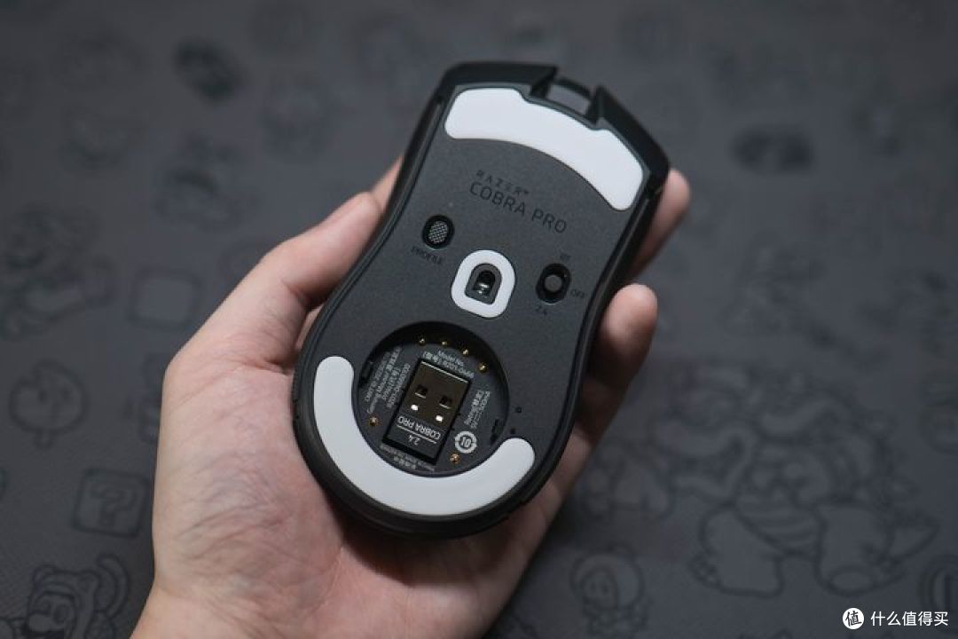 重量、RGB、性能,我全都要!——雷蛇眼镜蛇专业版开箱上手分享