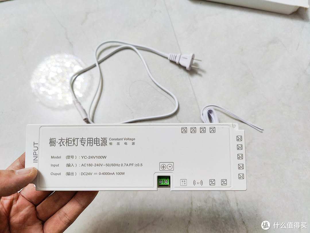 享受劳动的快乐,自己动手给家里装灯带