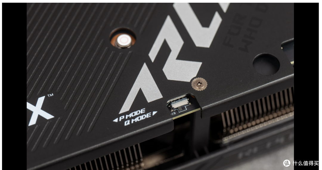 华硕 ROG Strix GeForce RTX 4060 评测:入门级的主流显卡也要霸气三风扇
