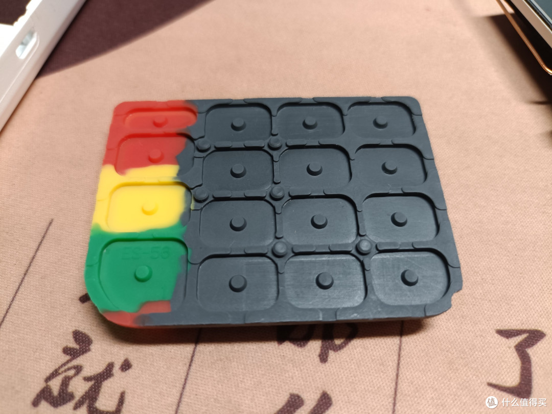 翻箱底找到个刷卡机,拆开看看什么情况!