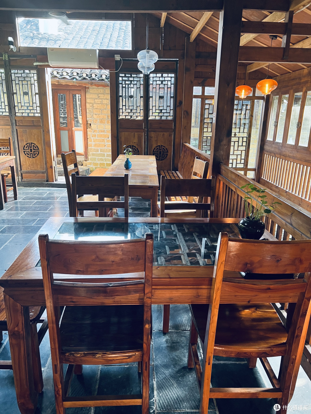 跳脱原有的轨迹、清空内心的冗余、身心放松的时空、旅行的意义是生命本真的意义、