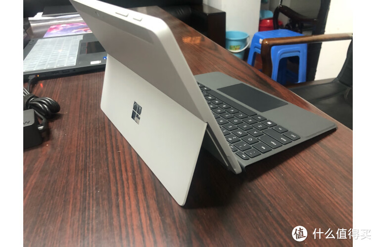 Surface GO 3