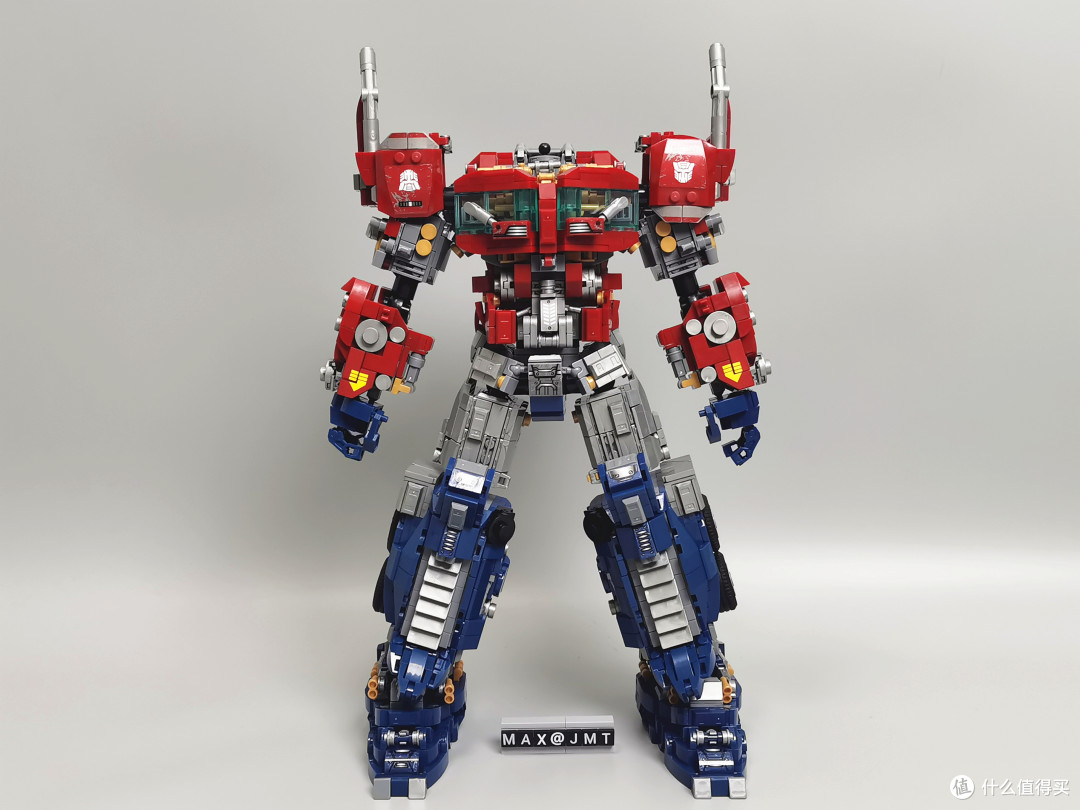 “我，擎天柱，特帅！”