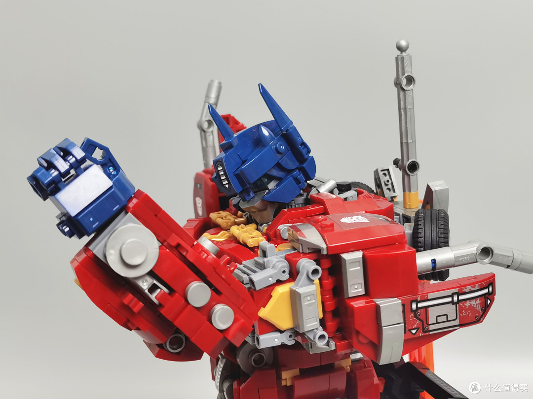 “我，擎天柱，特帅！”