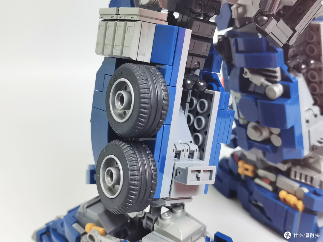 “我，擎天柱，特帅！”