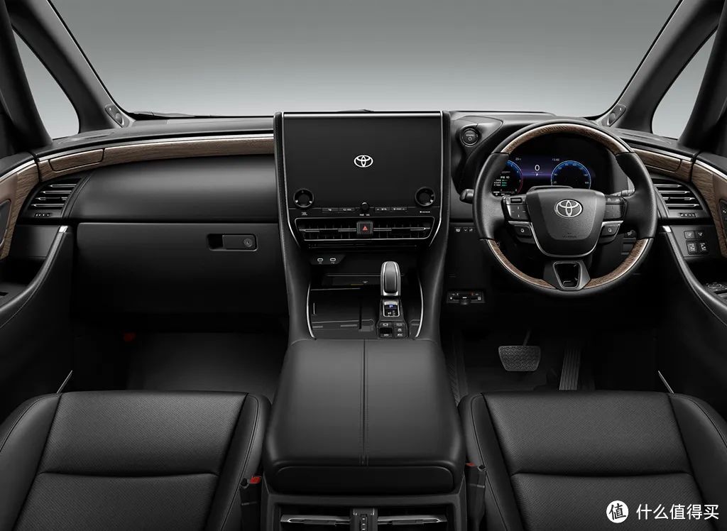 全新一代丰田埃尔法用车成本分析，月均花费2294元。