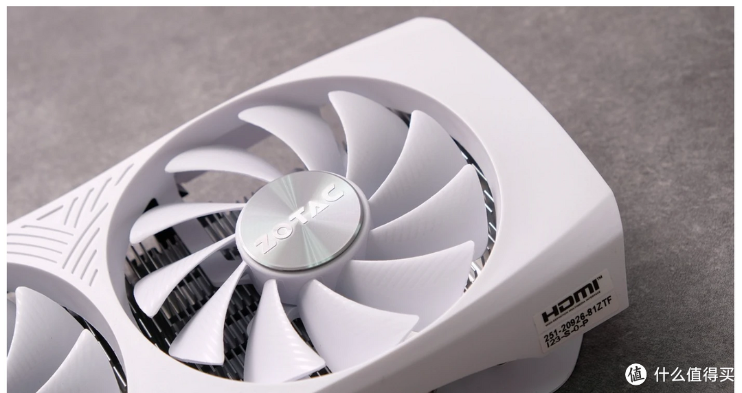 ZOTAC GAMING GeForce RTX 4060 8GB White Edition - 两三千就能享受 DLSS3 加上优质的光追性能