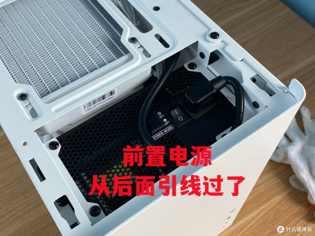 开机一按，然后机箱里面就着火了