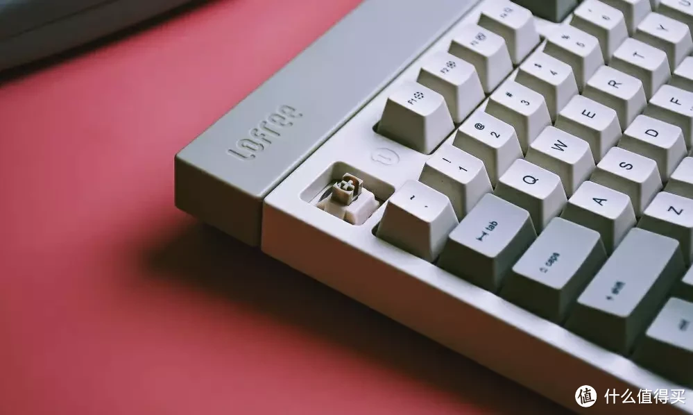 不张不扬，复古设计风格——洛斐小方三模热插拔客制化机械键盘