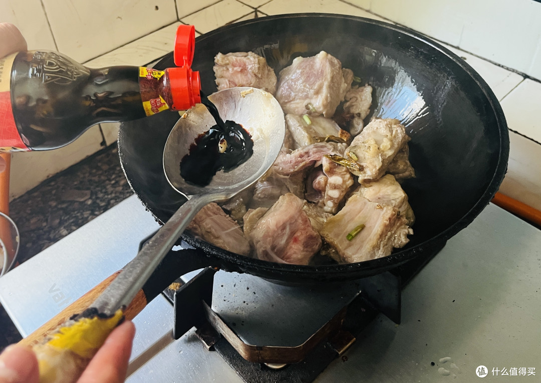 夏天也要多吃肉!生日大餐之红烧排骨制作分享!