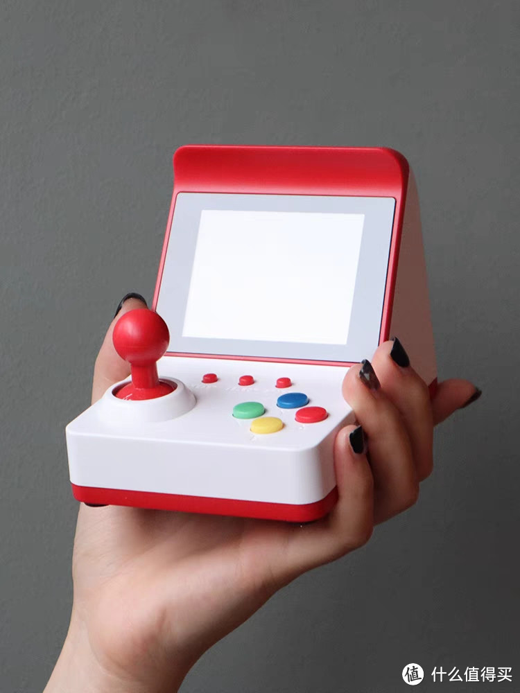 迷你fc摇杆游戏机是一款非常经典的复古街机怀旧掌机